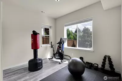 13721 SE 90th Place, Newcastle, WA 98059 - Photo 35