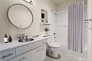700 E Denny Way, Seattle, WA 98122 - Photo 17