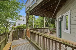 2215 Yale Ave. E., Seattle, WA 98102 - Photo 5