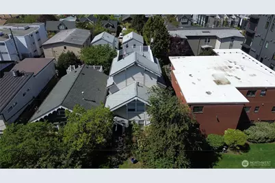 2215 Yale Ave E, Seattle, WA 98102 - Photo 21