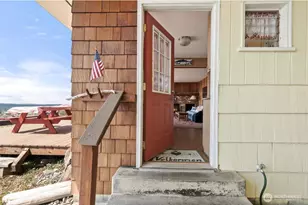 196 Edgebluff Rd, Camano Island, WA 98282 - Photo 9