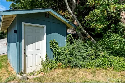 196 Edgebluff Road, Camano Island, WA 98282 - Photo 23