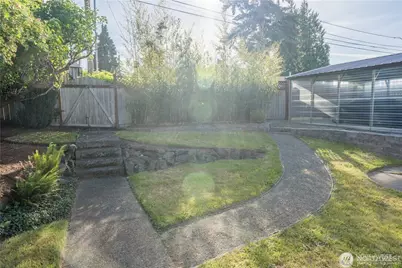 10861 Auburn Avenue S, Seattle, WA 98178 - Photo 17