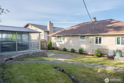10861 Auburn Avenue S, Seattle, WA 98178 - Photo 19