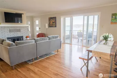 10861 Auburn Avenue S, Seattle, WA 98178 - Photo 5