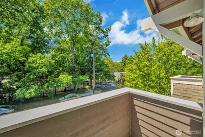4720 Interlake Avenue N, Seattle, WA 98103 - Photo 29
