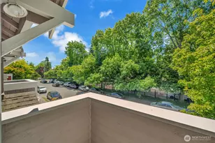 4720 Interlake Ave N, Seattle, WA 98103 - Photo 25