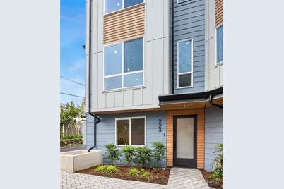 223 NE 75th Street, Seattle, WA 98115 - Photo 1