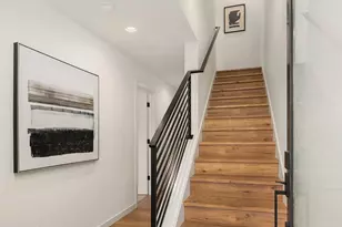223 NE 75th St, Seattle, WA 98115 - Photo 3