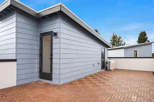 223 NE 75th St, Seattle, WA 98115 - Photo 31