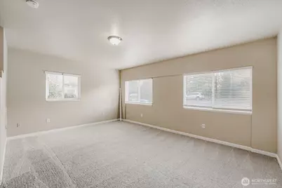 10311 D Street E, Tacoma, WA 98445 - Photo 3