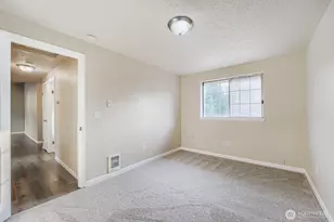 10311 D St E, Tacoma, WA 98445 - Photo 17
