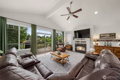 5129 W Tapps Drive E, Lake Tapps, WA 98391 - Photo 5