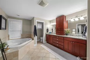 5129 W Tapps Dr E, Lake Tapps, WA 98391 - Photo 17