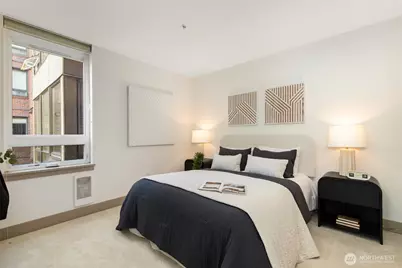 4547 8th Avenue NE #310, Seattle, WA 98105 - Photo 17