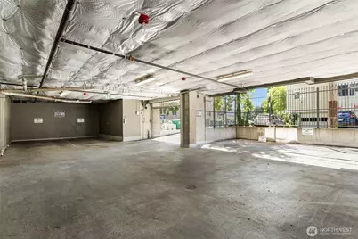 4547 8th Avenue NE #310, Seattle, WA 98105 - Photo 35