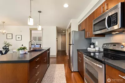 4547 8th Avenue NE #310, Seattle, WA 98105 - Photo 5