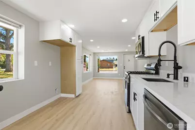 14402 Washington Avenue SW #3, Lakewood, WA 98498 - Photo 3