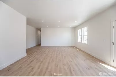 225 W Linden Avenue, Moses Lake, WA 98837 - Photo 19