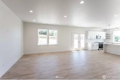 225 W Linden Avenue, Moses Lake, WA 98837 - Photo 11
