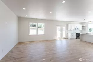 225 W Linden Ave, Moses Lake, WA 98837 - Photo 11