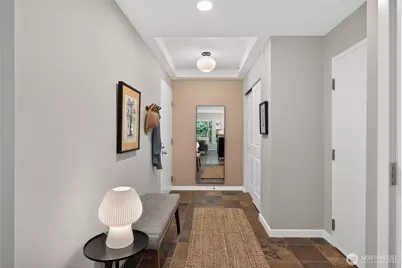 200 W Comstock Street #102, Seattle, WA 98119 - Photo 5