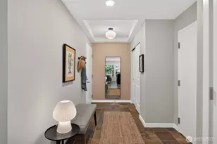 200 W Comstock St, Seattle, WA 98119 - Photo 5