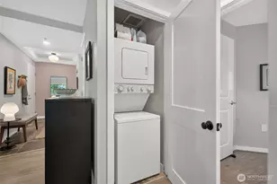 200 W Comstock St, Seattle, WA 98119 - Photo 19