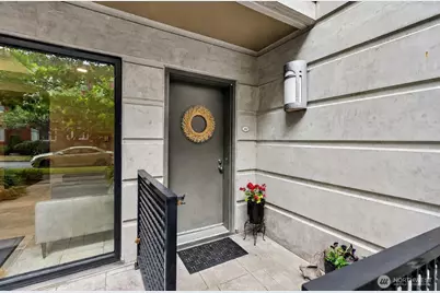 200 W Comstock Street #102, Seattle, WA 98119 - Photo 3