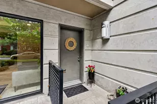 200 W Comstock St, Seattle, WA 98119 - Photo 3