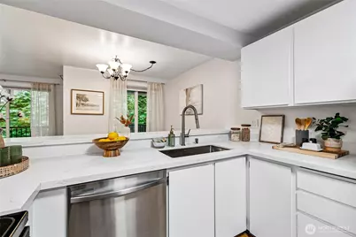 12727 NE 116th Lane #F7, Kirkland, WA 98034 - Photo 11