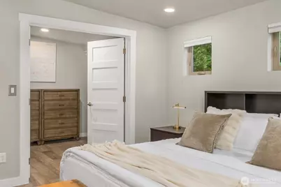 9720 NE Lofgren Road, Bainbridge Island, WA 98110 - Photo 19