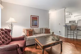 801 N Rainier Ave, Renton, WA 98057 - Photo 5