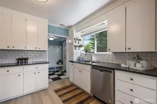3915 N 11th St, Tacoma, WA 98406 - Photo 17