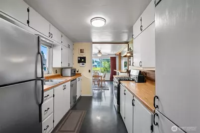 2423 Chestnut Street, Everett, WA 98201 - Photo 15