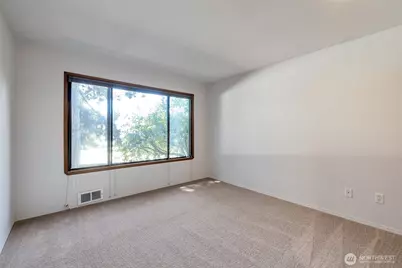 9512 1st Avenue NE #204, Seattle, WA 98115 - Photo 13