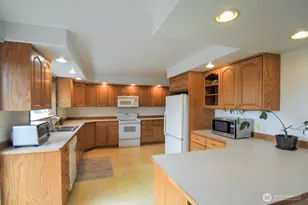 77 Rue Creek Rd, Menlo, WA 98577 - Photo 13