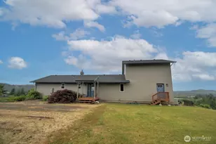77 Rue Creek Rd, Menlo, WA 98577 - Photo 3