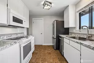 21713 47th Avenue Court E, Spanaway, WA 98387 - Photo 7
