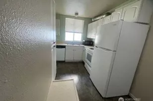 220 W 4th St, Aberdeen, WA 98520 - Photo 9