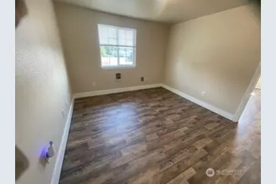 220 W 4th Street, Aberdeen, WA 98520 - Photo 3