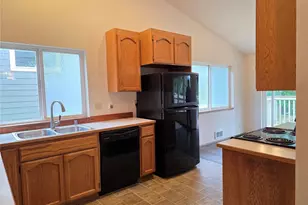 384 Selkirk Dr, Camano Island, WA 98282 - Photo 15
