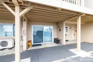 1188 SE Pioneer Way, Oak Harbor, WA 98277 - Photo 5