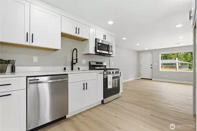 14402 Washington Avenue SW #4, Lakewood, WA 98498 - Photo 5