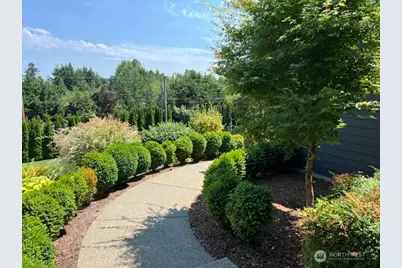 3916 Waller Road E, Tacoma, WA 98443 - Photo 3