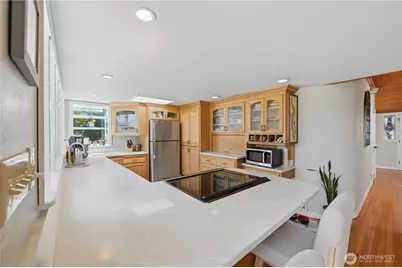 18002 25th Avenue NE, Lake Forest Park, WA 98155 - Photo 9