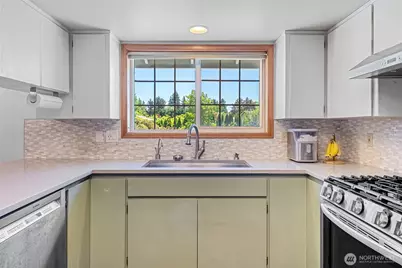2525 Silves Court, Everson, WA 98247 - Photo 11