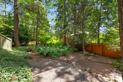 11706 36th Avenue NE, Seattle, WA 98125 - Photo 27