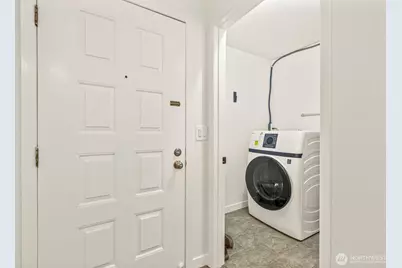 2929 76th Avenue SE #208, Mercer Island, WA 98040 - Photo 15