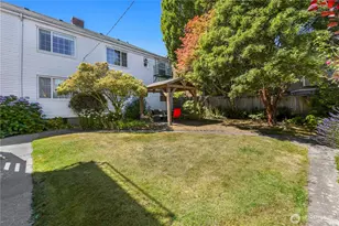 7900 Ashworth Ave N, Seattle, WA 98103 - Photo 19